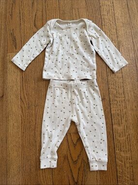 Quincy Mae Cream Long-Sleeve Pajama Set with Brown Gold Polka Dots 6-12 months